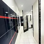Apartmán Modern 5 Min Walk To Center 55 Smart Tv Netflix Youtube 2 Balconies Parking Topoľčany