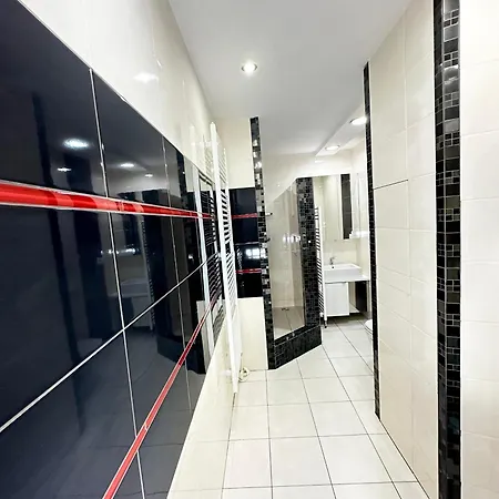 Apartmán Modern 5 Min Walk To Center 55 Smart Tv Netflix Youtube 2 Balconies Parking Topoľčany