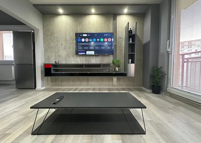 Modern 5 Min Walk To Center 55 Smart Tv Netflix Youtube 2 Balconies Parking 公寓 Topoľčany