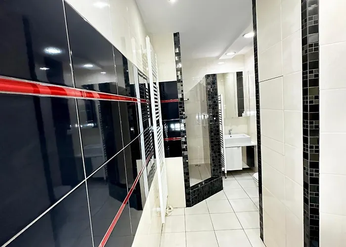 公寓 Modern 5 Min Walk To Center 55 Smart Tv Netflix Youtube 2 Balconies Parking Topoľčany